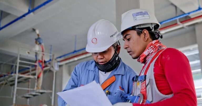 What is a Smart Way to Manage Contractors